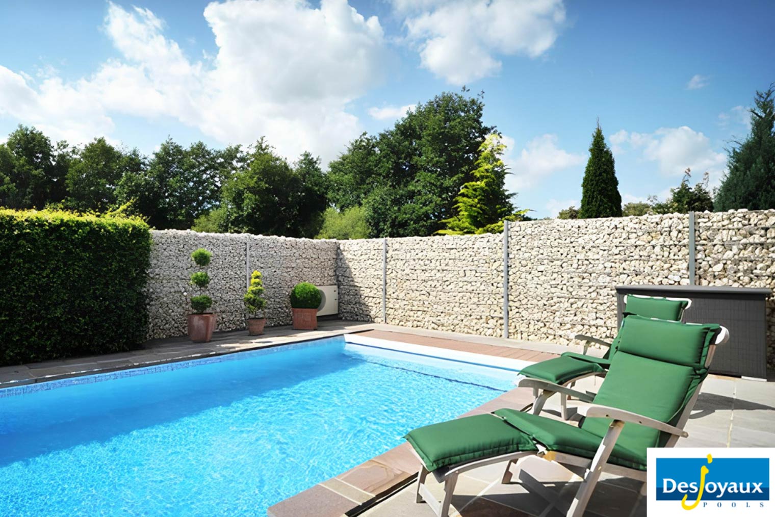 Advantages of Building A Swimming Pool In Summer