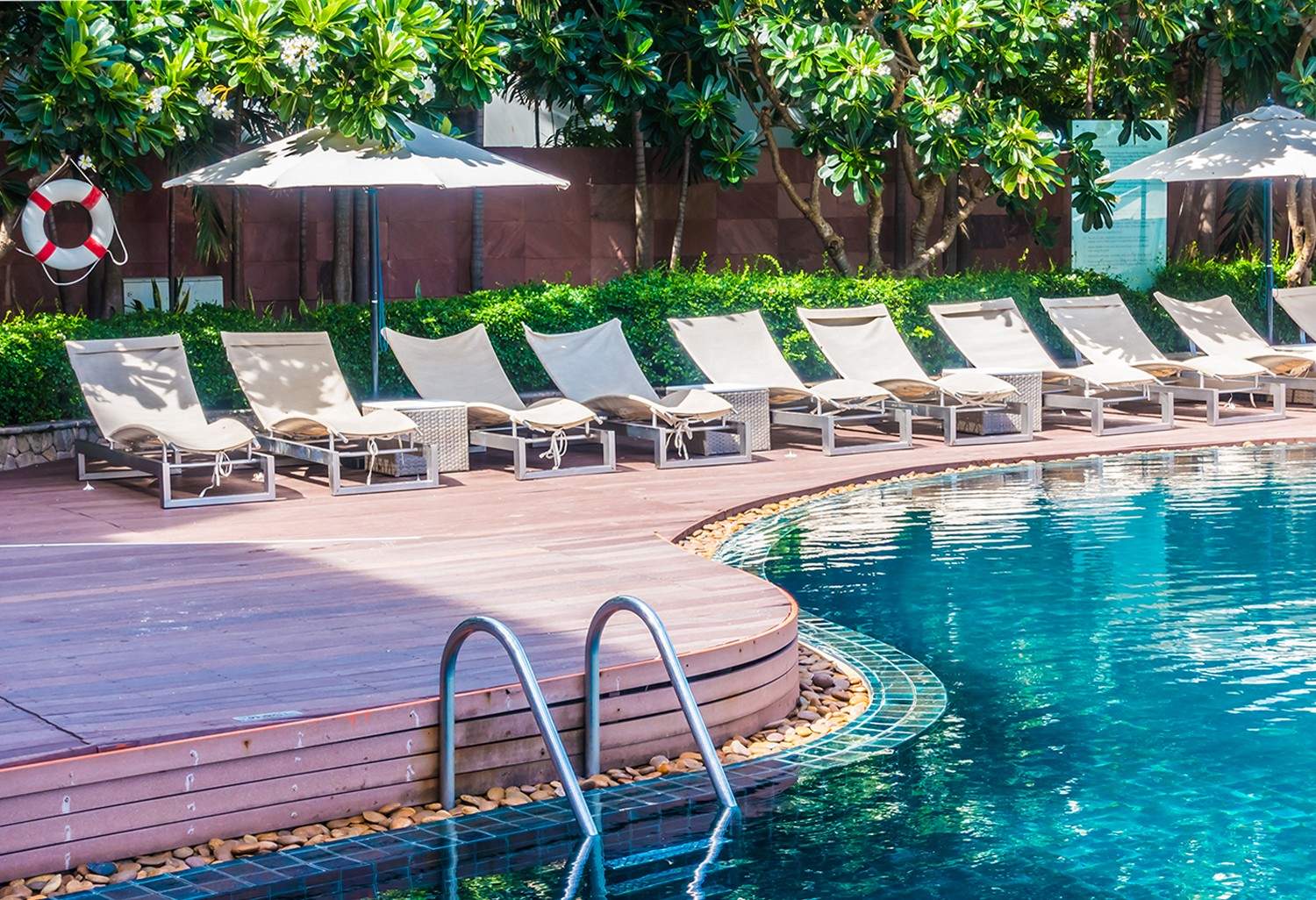 Everything You Need to Know About Infinity Edge Pools